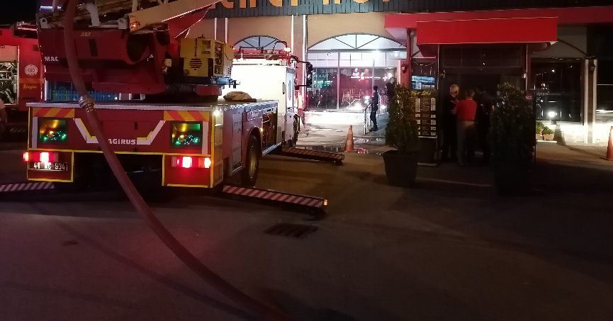 Restoranda çıkan yangın söndürüldü