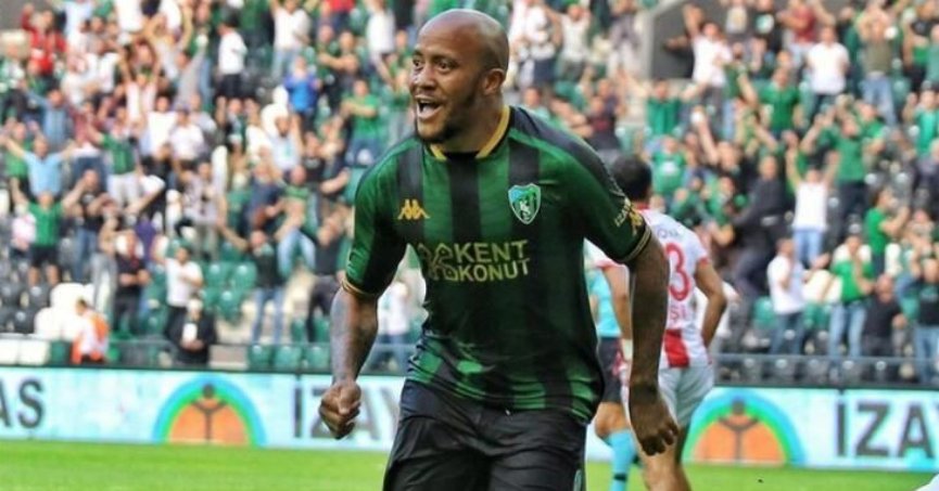 Dino, Sakaryaspor'a gitti