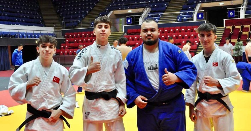 Kağıtspor, Avrupa’nın her kulvarında şampiyon