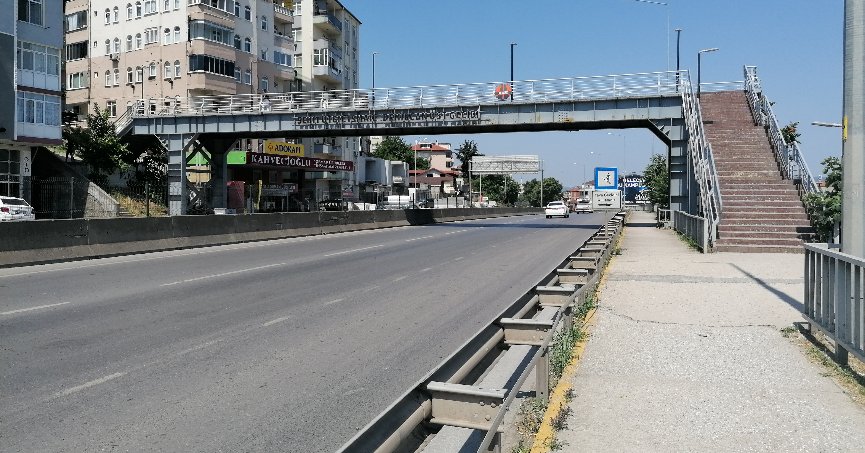 Üst geçide bakım gerekli