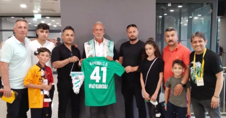 Kandıra G.B'den Yelkencioğlu'na forma