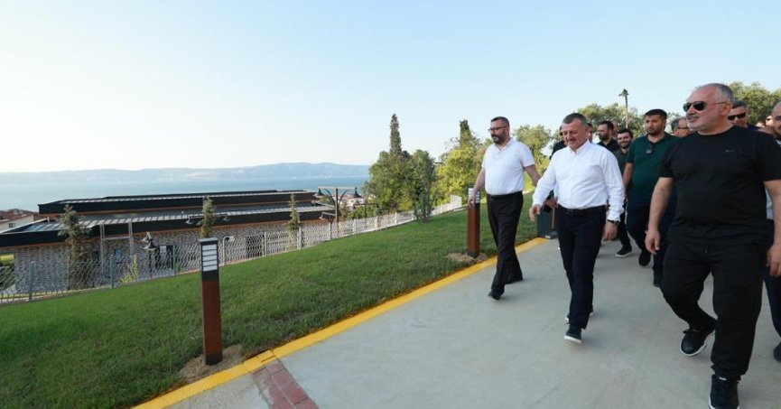 Büyükakın, Karamürsel Millet Bahçesi’ni inceledi