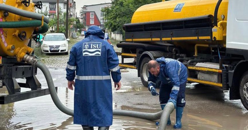 Sağanak yağış hayatı olumsuz etkiledi