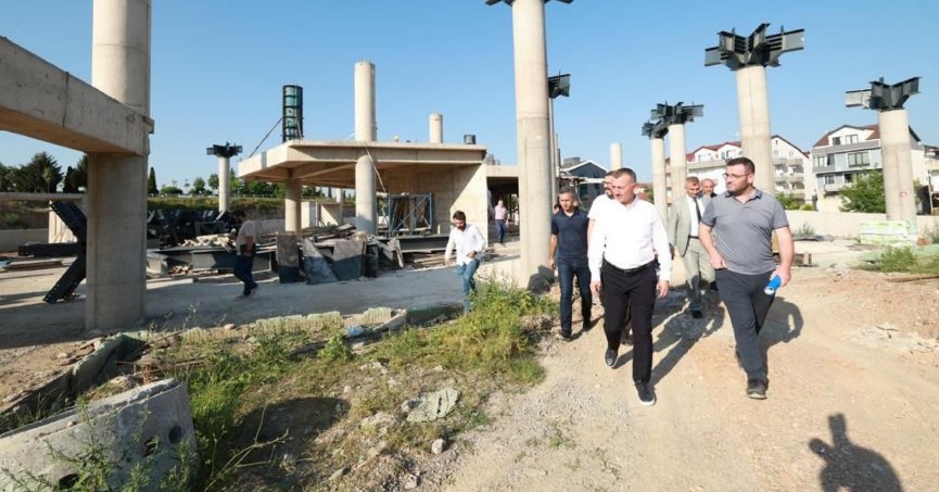 Büyükakın terminal  inşaatını inceledi