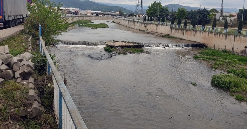 Dereden gelen koku giderilmeli