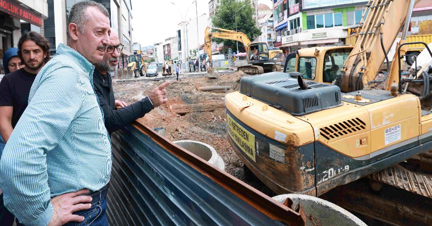 Büyükakın, yoğun yağışları sahada karşıladı