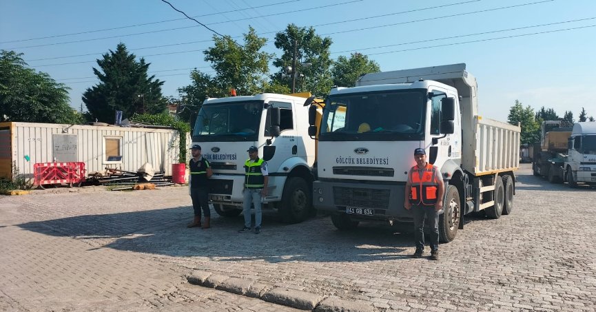 Gölcük Belediyesi’nden Bartın’a destek