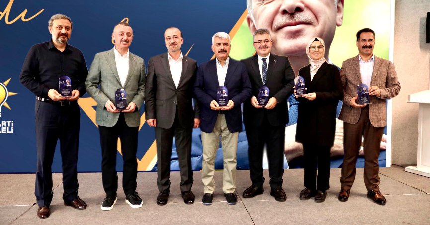 AK Parti’de vefa  ve yeni planlama