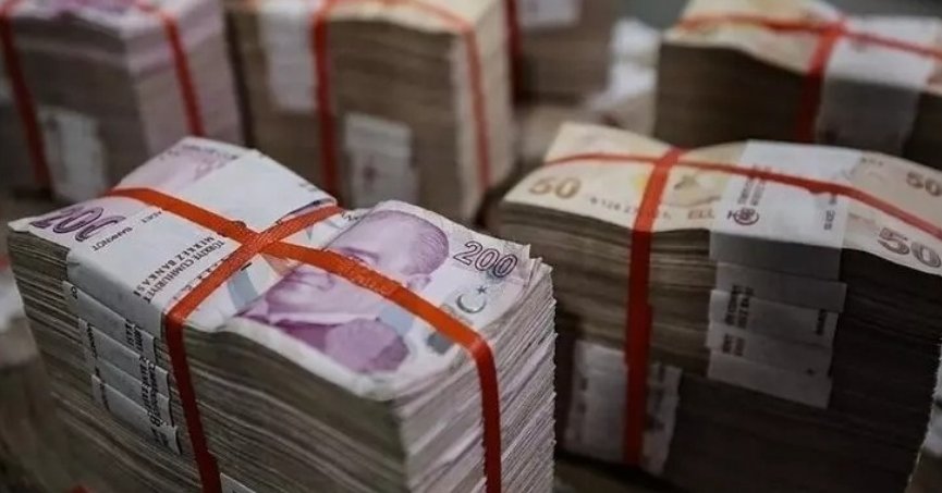 Bütçe yılın ilk yarısında 483,2 milyar lira açık verdi