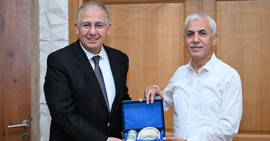 Rektör Cantürk’ten Sağlık’a ziyaret