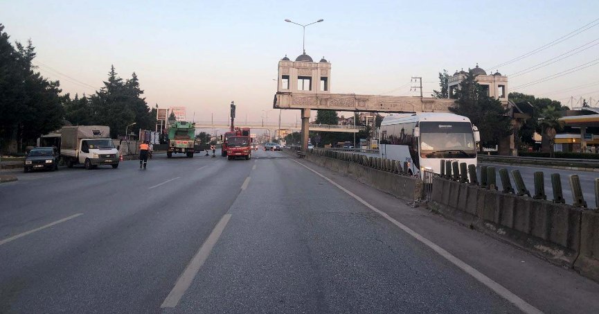 Çenesuyu ve 60 Evlerin eski üstgeçitleri sökülüyor