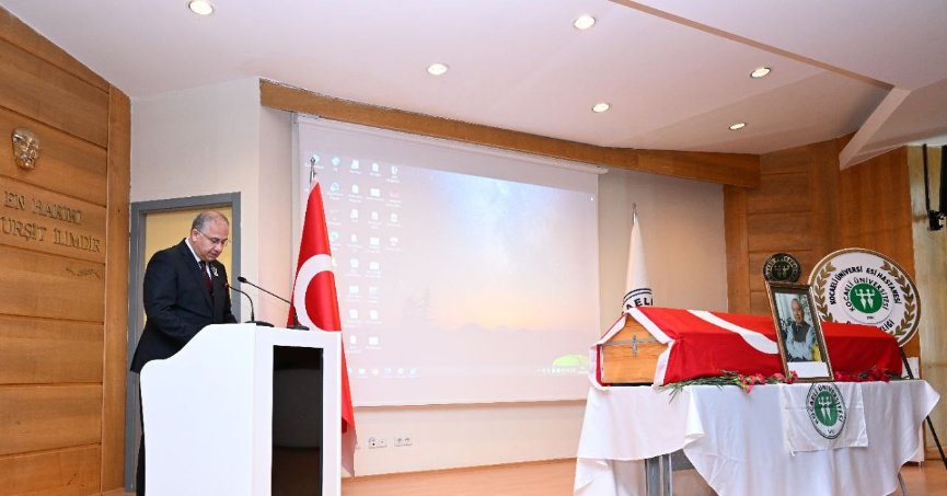 Kocaeli Üniversitesi’nden  kurucu rektörüne son görev