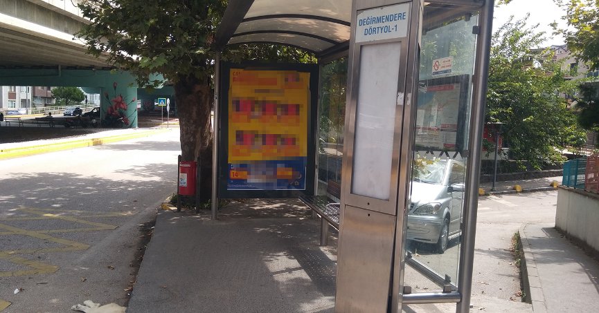 Duraktaki kapaklara bakım gerekli