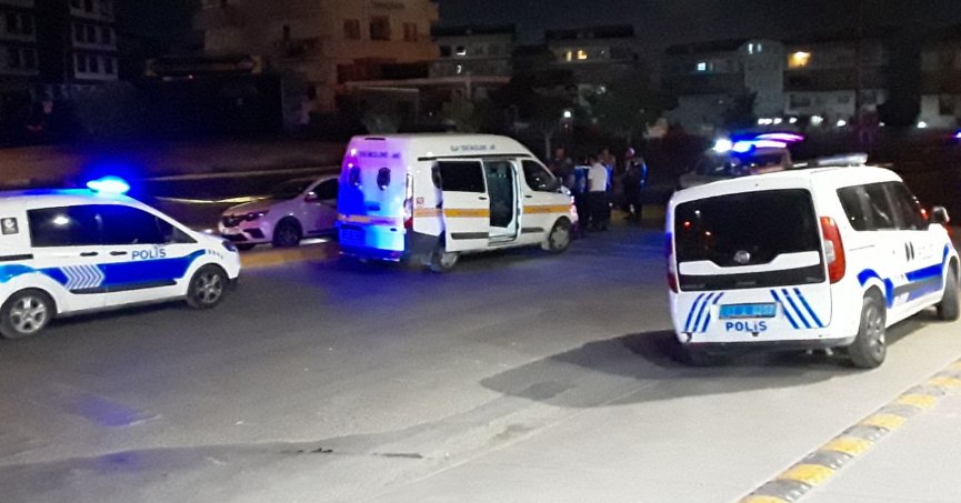 Durdurulan araçtan açılan ateşle 1 polis yaralandı