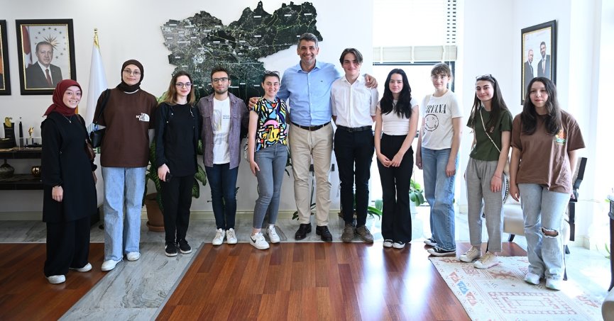 YKS’de ilk 10’a giren gençlere Balkan turu