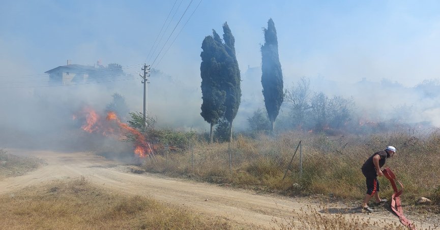 Aynı saatte 3 farklı bölgede yangın çıktı