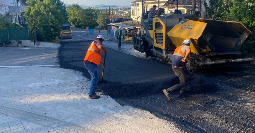Başiskele Kahramanlar Caddesi asfaltlandı