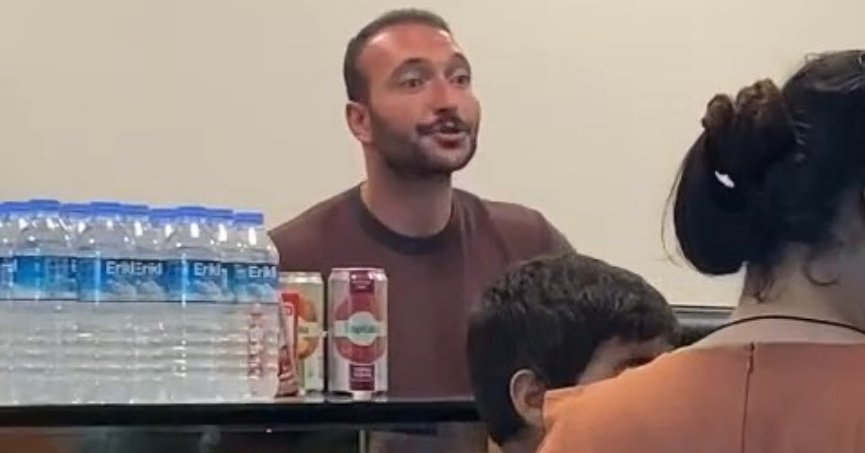 Ünlü isim hastane kantininde satış yaptı