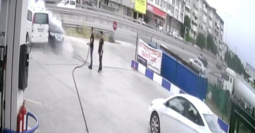 Akaryakıt istasyonunda erken müdahale faciayı önledi
