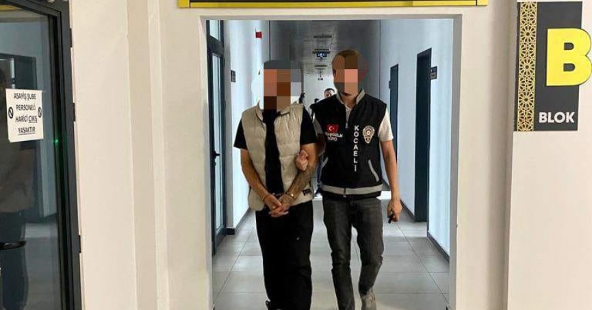 Oto hırsızları  kıskıvrak yakalandı