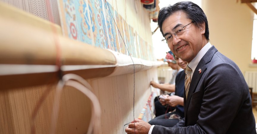 Japon Başkonsolos Hereke Halısı dokudu