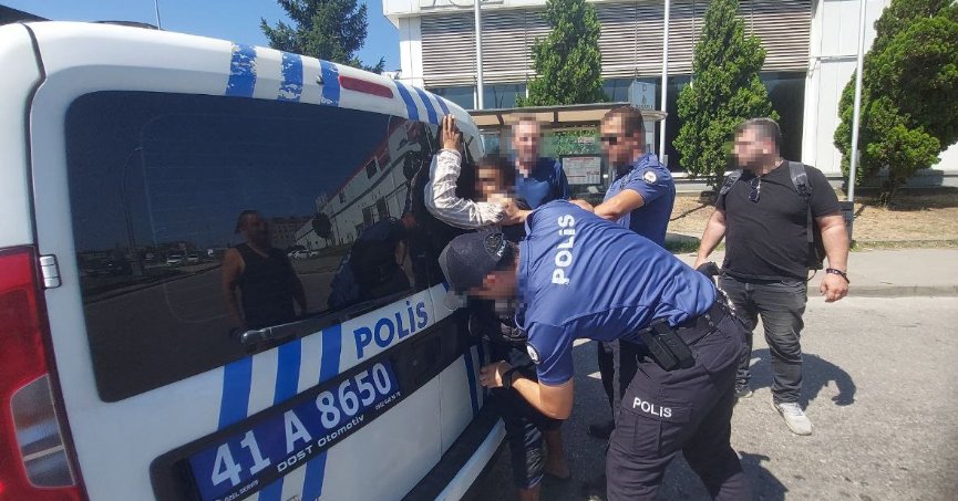 Mahalleli nöbet tuttu, yine  tacize gelince yakalandı