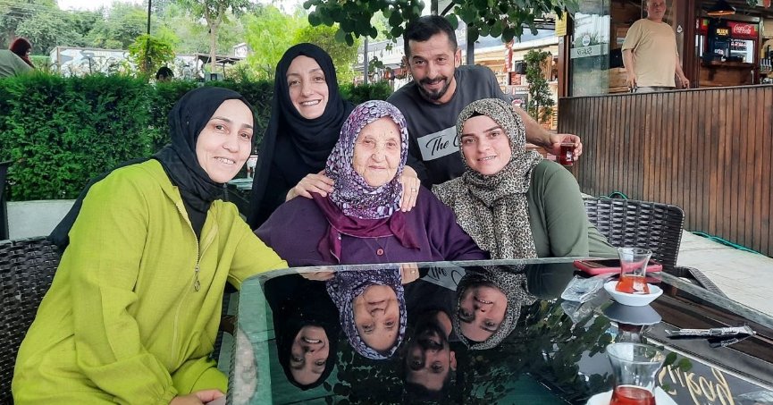 Alo Evlat Ekibi, Sebile teyzenin gönlünü fethetti