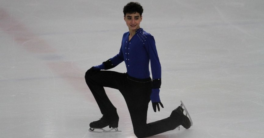 Antrenörsüz başarısını buzlara yazıyor 