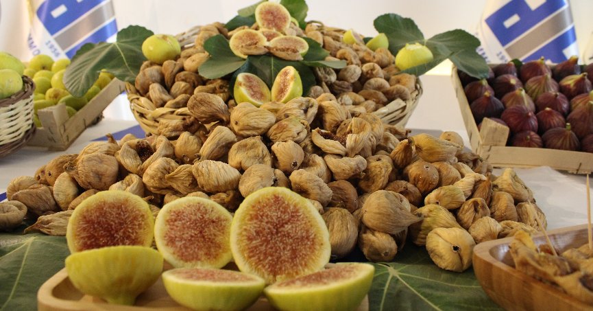 Aydın’da sezonun ilk kuru inciri 350 liradan satıldı