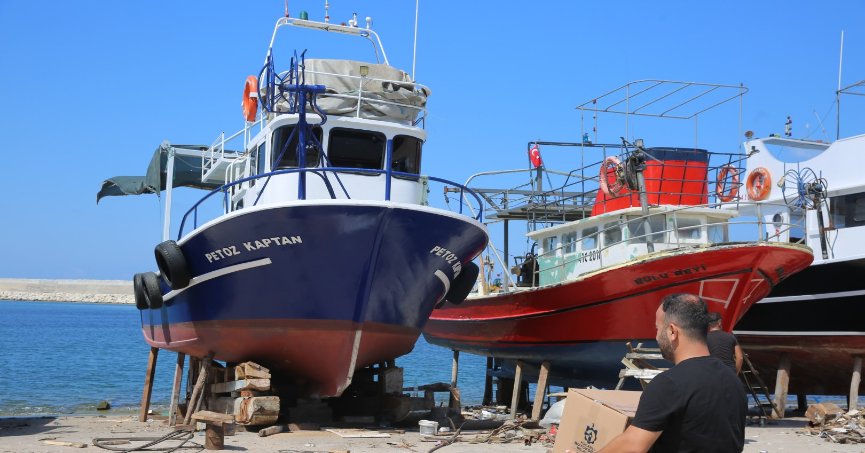 Balıkçılar “Vira bismillah” demek için gün sayıyor
