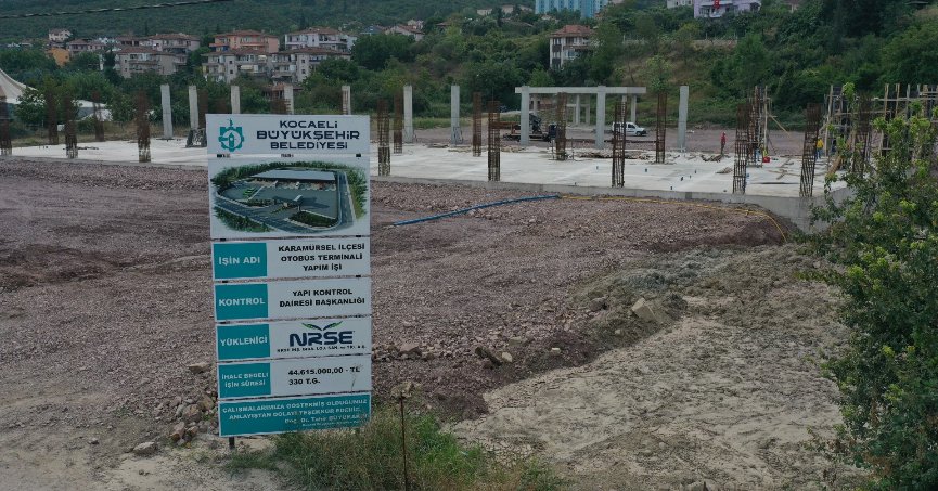 Karamürsel Terminal  Binası tam yol ilerliyor