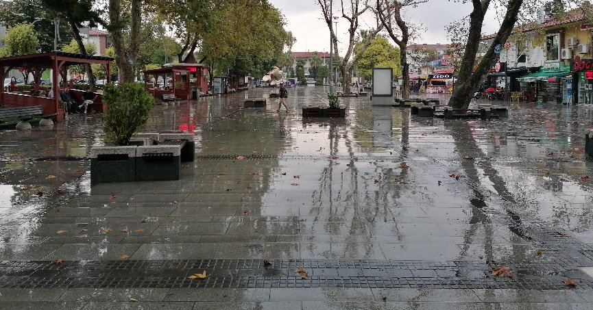 Gölcük’te üç gün yağış etkili