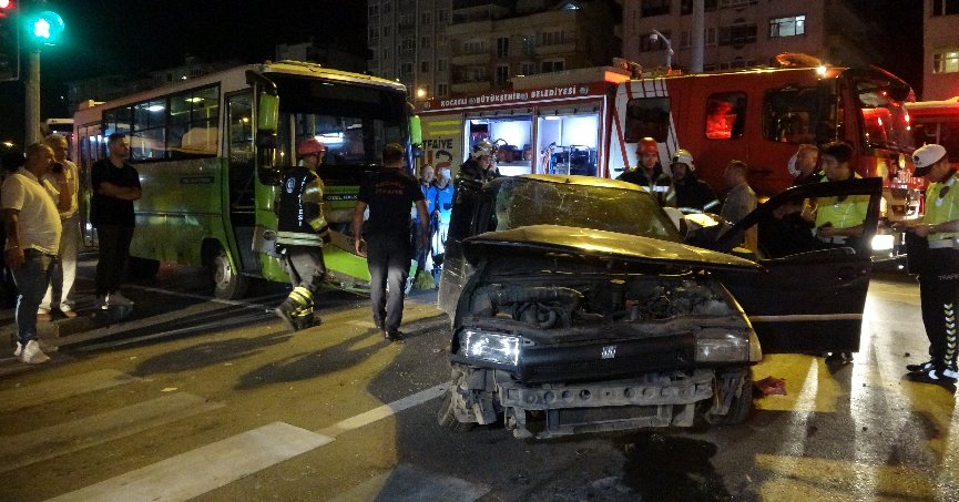 Halk otobüsü ile otomobil çarpıştı: 1 yaralı