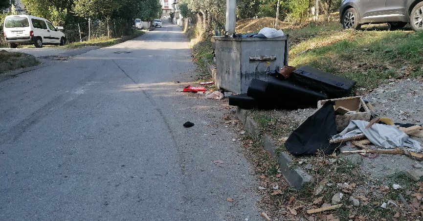 Evsel atıklar kirliliği arttırıyor