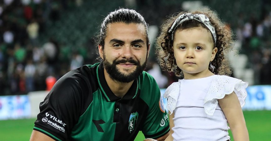 Çocuklarıyla galibiyeti kutladılar