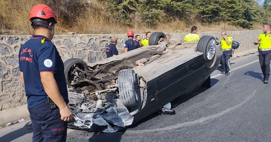 Kontrolden çıkan otomobil devrildi   