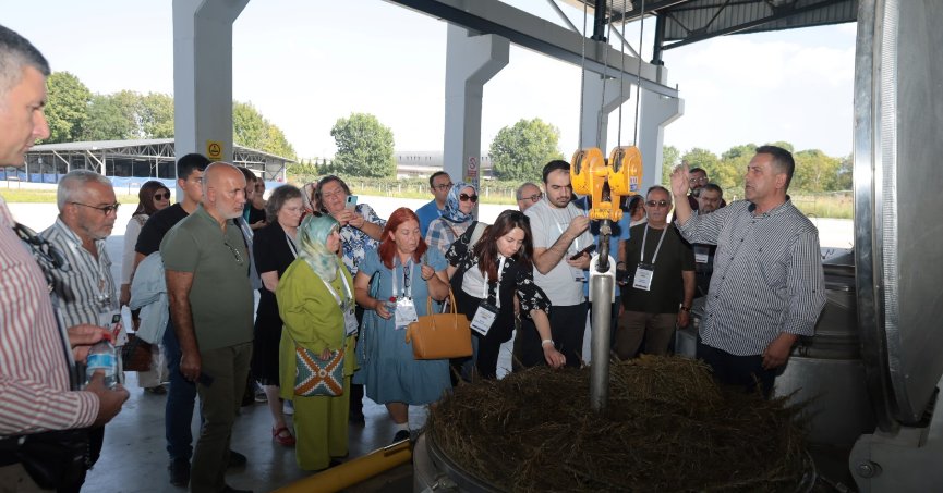 Akademisyenler, distilasyon merkezine hayran kaldı