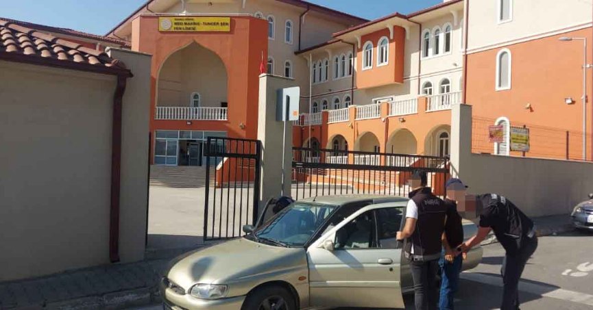 Bin 500’e yakın personelle okul çevrelerinde denetim