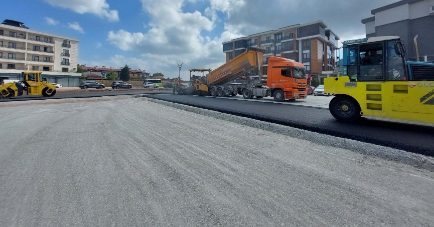 446 araç kapasiteli otopark asfaltlandı