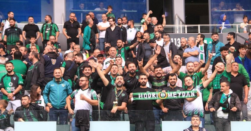 Kocaelispor taraftarlar coştu
