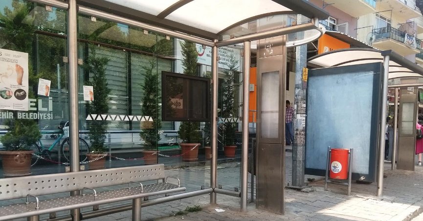 Kart dolum cihazları duraklarda da bulunmalı