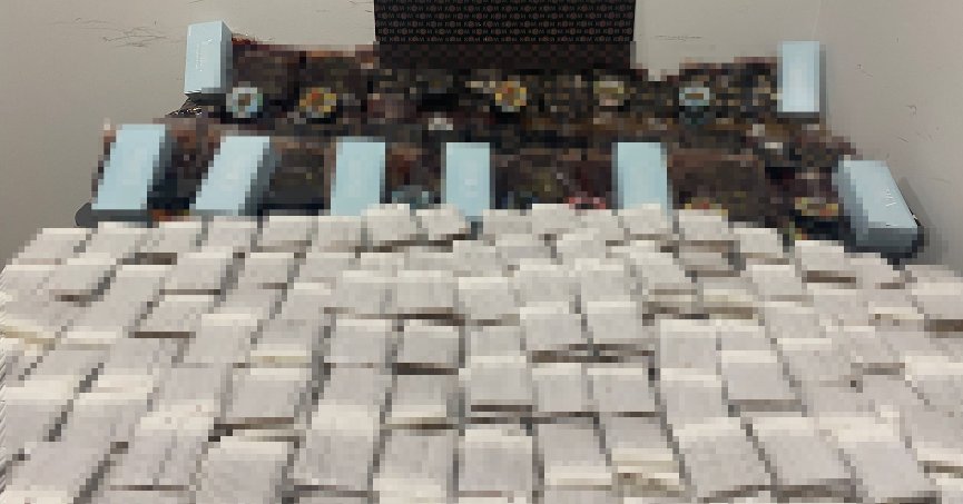 Durdurulan araçtan 245 kilo kaçak tütün çıktı