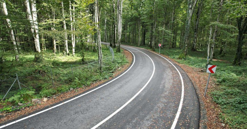 Gölcük’te yolların konforu arttırılıyor