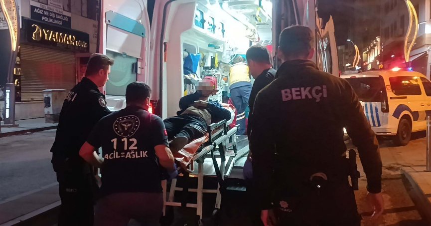 Bıçaklı kavgada 3 kişi yaralandı