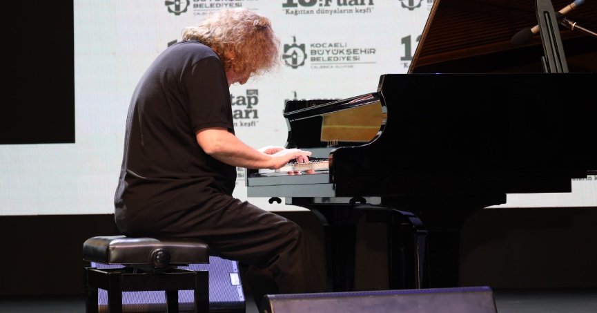 Tuluyhan Uğurlu’dan unutulmaz piyano resitali