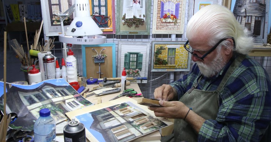 Atık malzemelerin sanatla buluşması