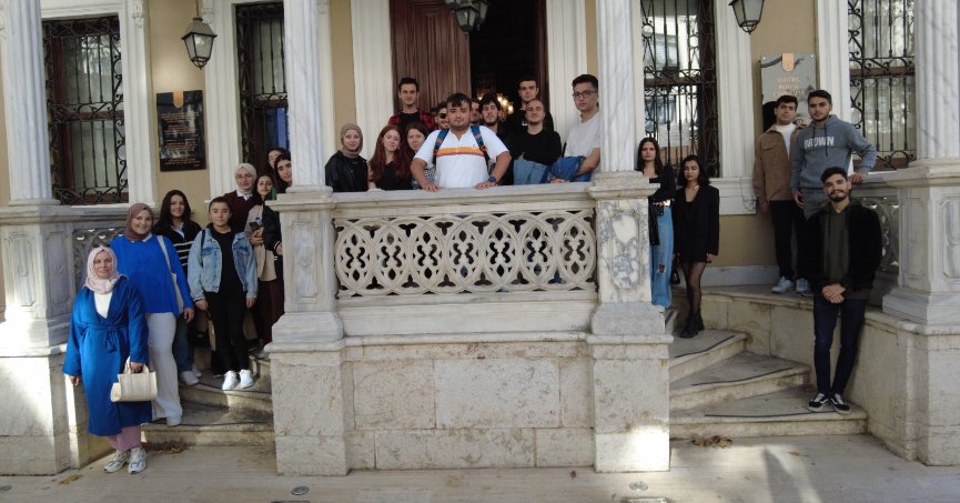 KOÜ’nün yeni turizm öğrencilerine tarih turu