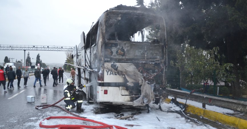 Yalovasporlu futbolcuları taşıyan otobüste yangın
