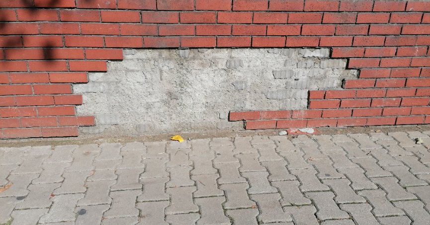 Altgeçit duvarına bakım gerekli