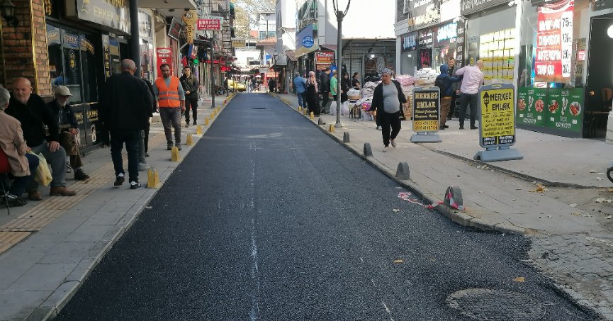 İki noktada asfalt yapımı tamamlandı